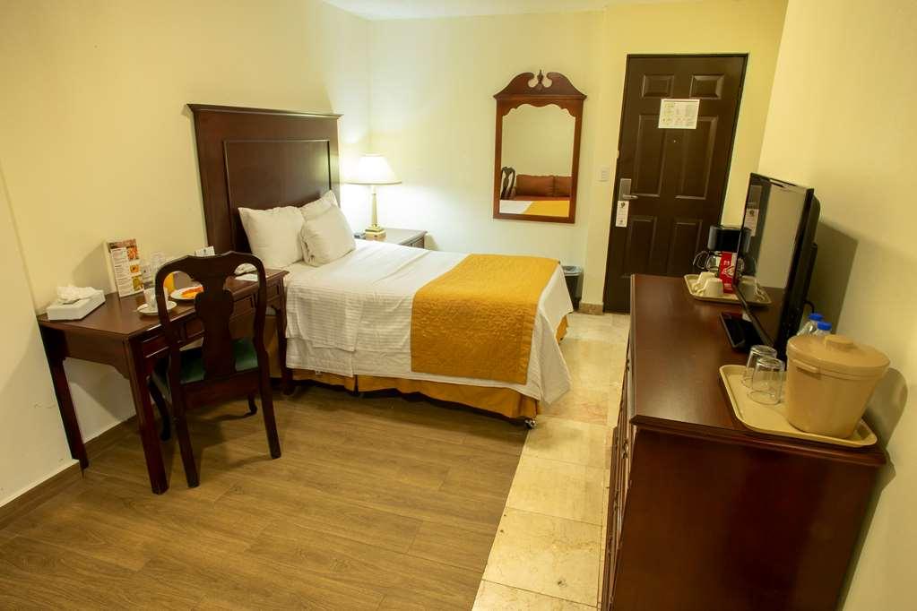 Hotel Plaza Calzada Monterrey Ruang foto